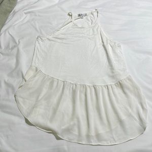 White flowy Mia Moa size medium tank